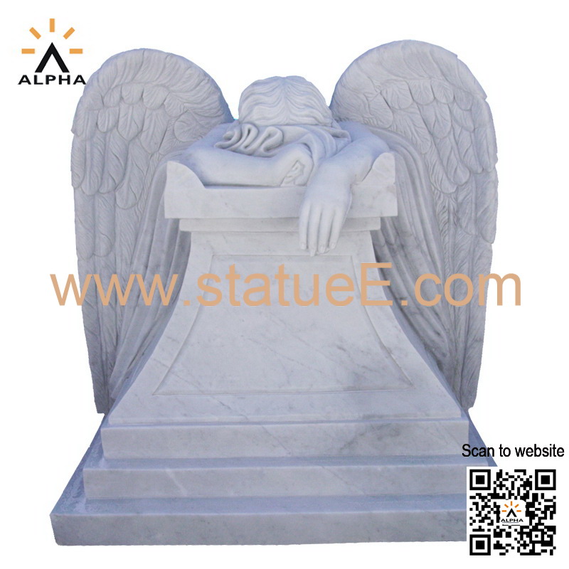 Weeping angel figure